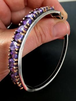 Preview: Silber Armreif mit lila Steinen